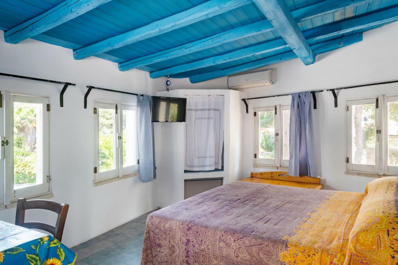 Casa Vacanze Capurre "Trulli E Pajare A Due Passi Dal Pizzo" ガリポリ エクステリア 写真